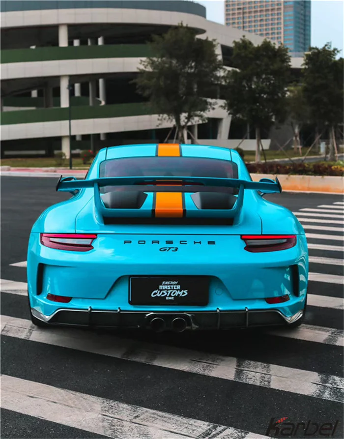 Suitable for the Front Side Skirt and Back Lip of 911.2 Gt3 Modified Karbel Carbon Fiber
Suitable for the Front Side Skirt and Back Lip of 911.2 Gt3 Modified Karbel Carbon Fiber