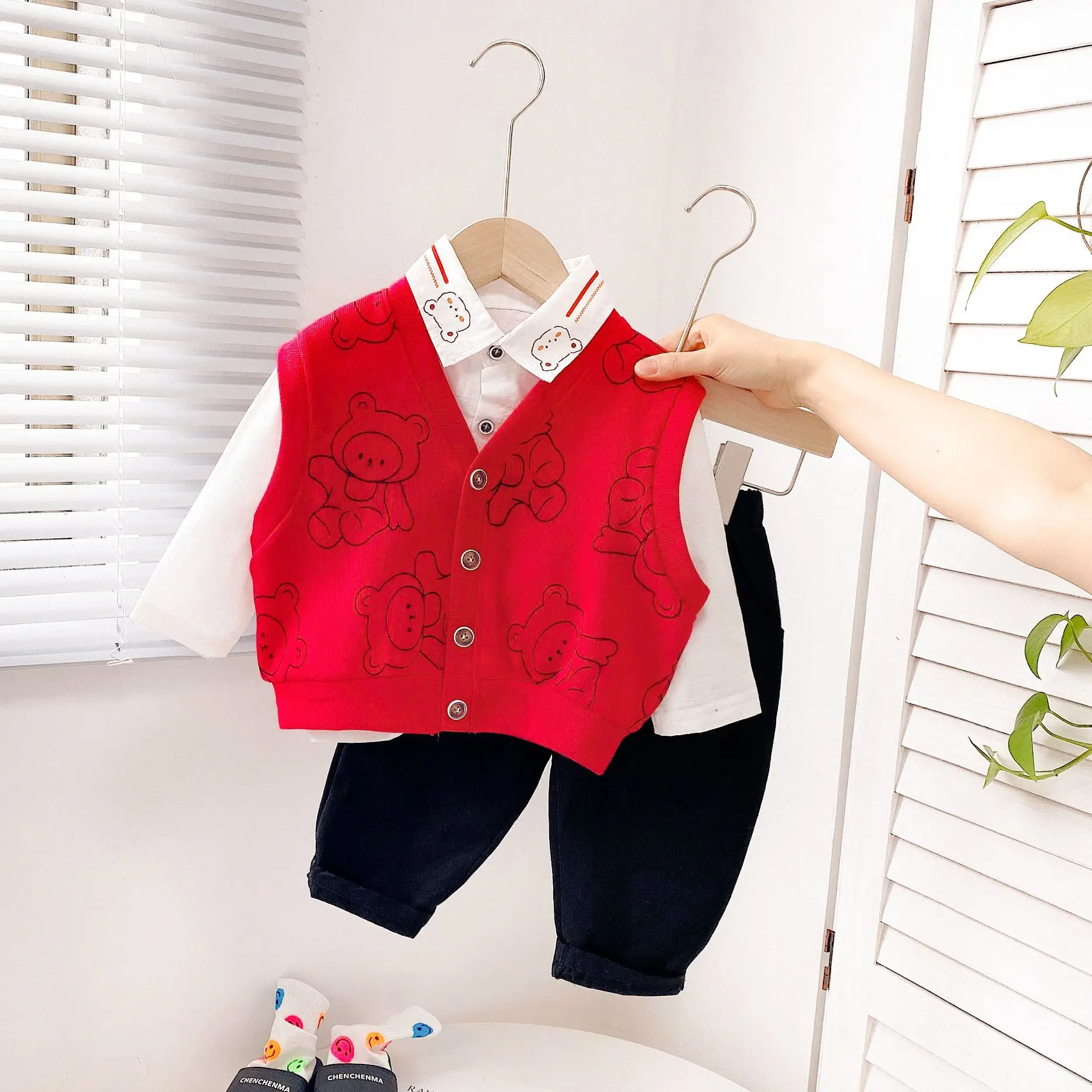 Осенние комплекты из 3 предметов для мальчиков 12 месяцев-4 года, детский жилет с рисунком медведя, костюмы, джентльменская повседневная одеж...
Осенние комплекты из 3 предметов для мальчиков 12 месяцев-4 года, детский жилет с рисунком медведя, костюмы, джентльменская повседневная одеж...