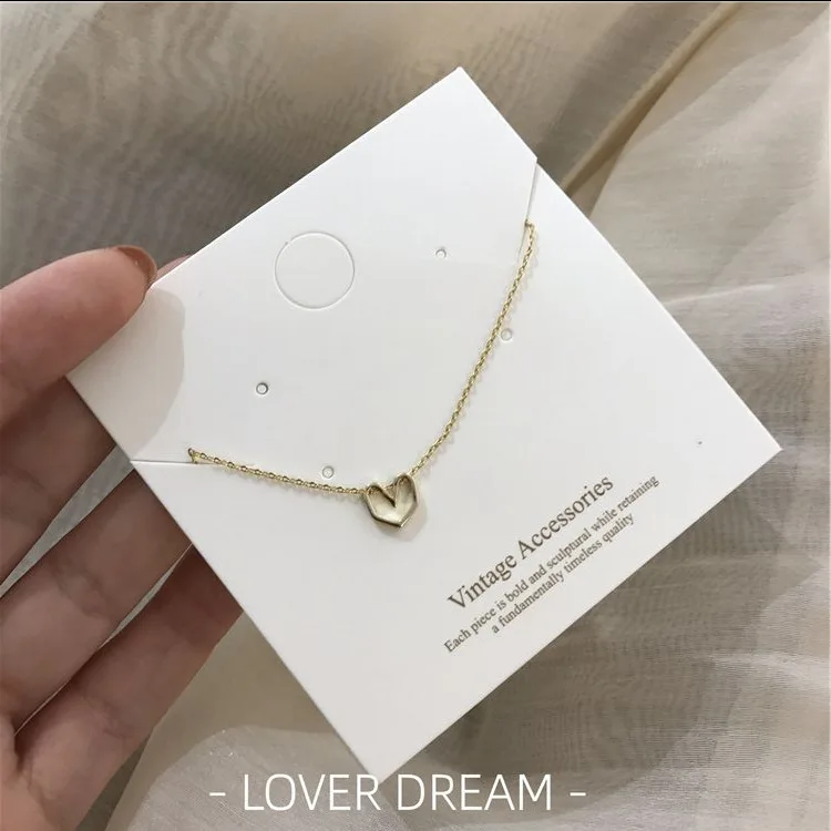 2020 New Korean Vintage Necklace For Women Metallic Heart Openwork Necklace Gold Silver Color Necklace Jewelry Accessory 
2020 New Korean Vintage Necklace For Women Metallic Heart Openwork Necklace Gold Silver Color Necklace Jewelry Accessory