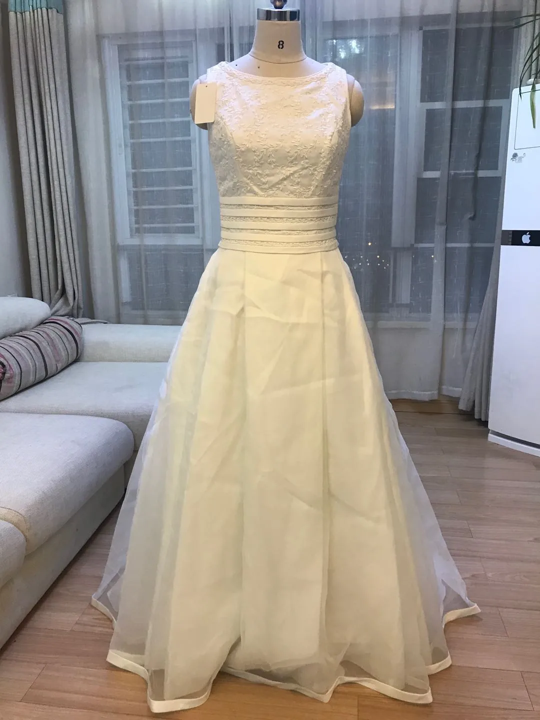 Stock Clean Vintage Organza Wedding Dress Ball Gown Bridal Dress White Simple Cheap China Wedding Dresses
Stock Clean Vintage Organza Wedding Dress Ball Gown Bridal Dress White Simple Cheap China Wedding Dresses