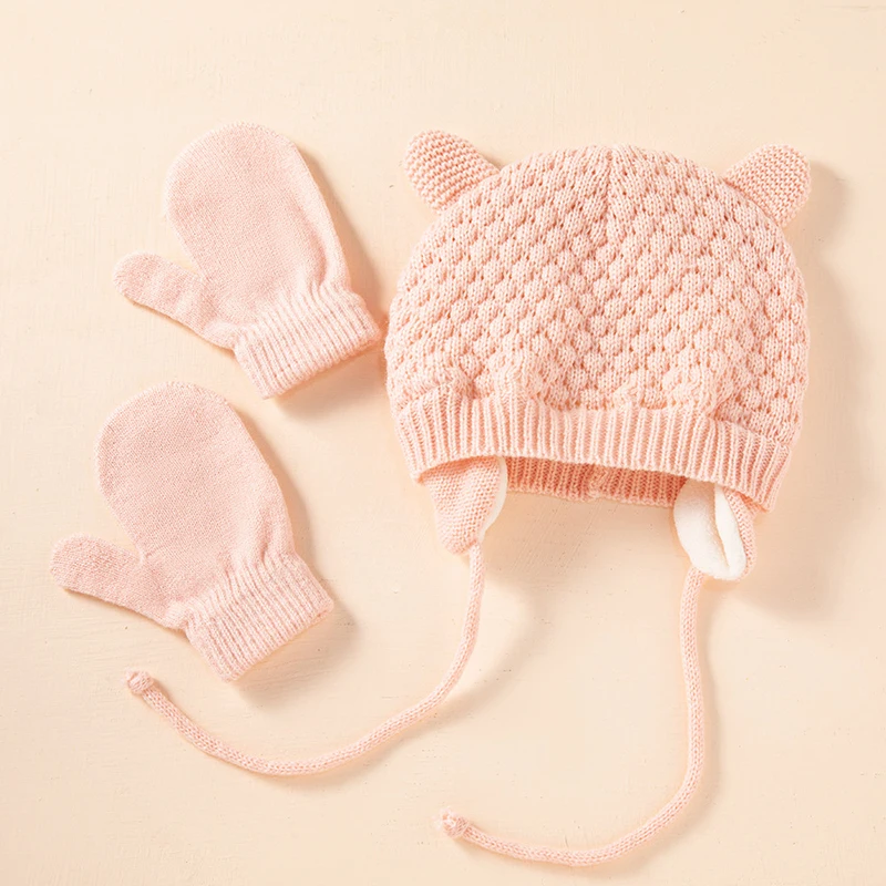 Шапка и перчатки для малышей, 3 шт./компл., зимние, теплые, мягкие, вязаные, однотонные, с защитой ушей, для младенцев 
Шапка и перчатки для малышей, 3 шт./компл., зимние, теплые, мягкие, вязаные, однотонные, с защитой ушей, для младенцев