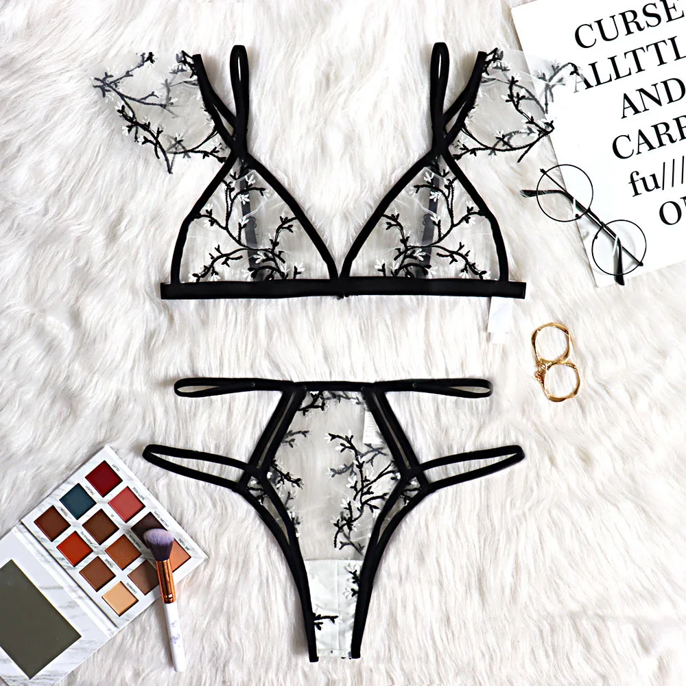 pyjamas women Sexy Sexy Lingerie Set Three-Point Embroidered Transparent Bra Multi-Color Backless Hollow Lace Underwear
pyjamas women Sexy Sexy Lingerie Set Three-Point Embroidered Transparent Bra Multi-Color Backless Hollow Lace Underwear