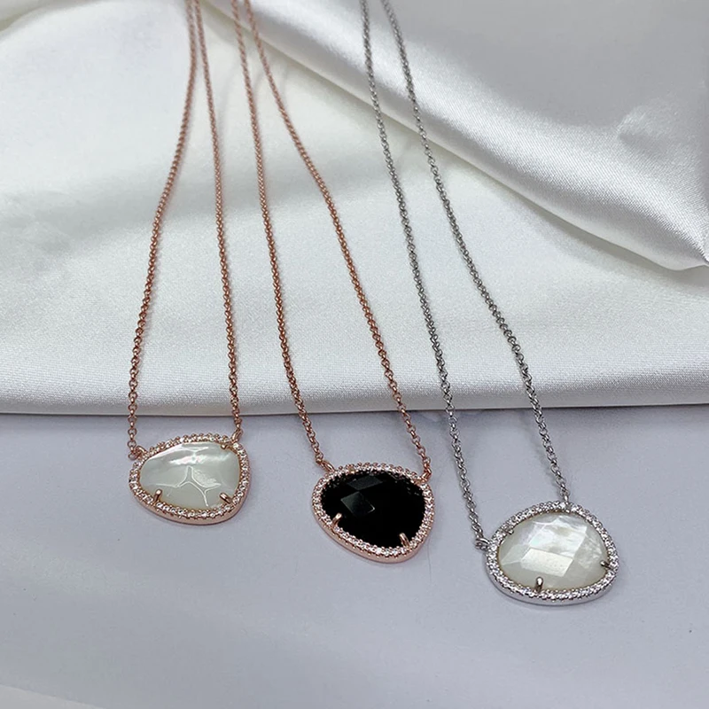 S925 sterling silver necklace black and white oyster zircon special offer boutique jewelry fashion temperament luxury brand
S925 sterling silver necklace black and white oyster zircon special offer boutique jewelry fashion temperament luxury brand