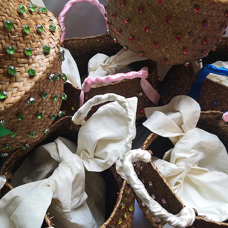 Handmade Sewing Holiday Fashion Crystal Woven Basket Diamond Clutch Bag Luxury Handbags Women Bags Designer Hot Straw Handbags
Handmade Sewing Holiday Fashion Crystal Woven Basket Diamond Clutch Bag Luxury Handbags Women Bags Designer Hot Straw Handbags