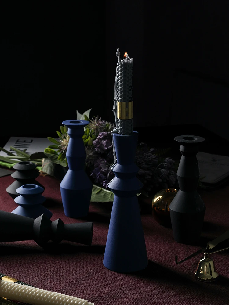 Romantic Simple Candlestick Ceramic Black Nordic Candlestick Christmas Candlelight Wedding Portacandela Candlestick DD60ZT
Romantic Simple Candlestick Ceramic Black Nordic Candlestick Christmas Candlelight Wedding Portacandela Candlestick DD60ZT