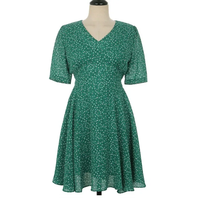 Mazefeng New 2020 Women Summer Dress Casual V-Neck Chiffon High Waist Floral Vintage Fashionable Pleated Lady Mini Dresses
Mazefeng New 2020 Women Summer Dress Casual V-Neck Chiffon High Waist Floral Vintage Fashionable Pleated Lady Mini Dresses