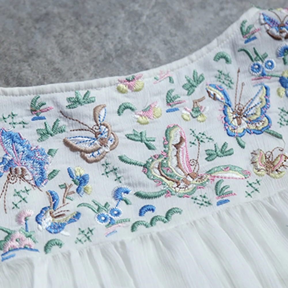 2021 spring new silk wrinkled embroidered girl Hanfu female Chinese style retro Republican improved dress
2021 spring new silk wrinkled embroidered girl Hanfu female Chinese style retro Republican improved dress