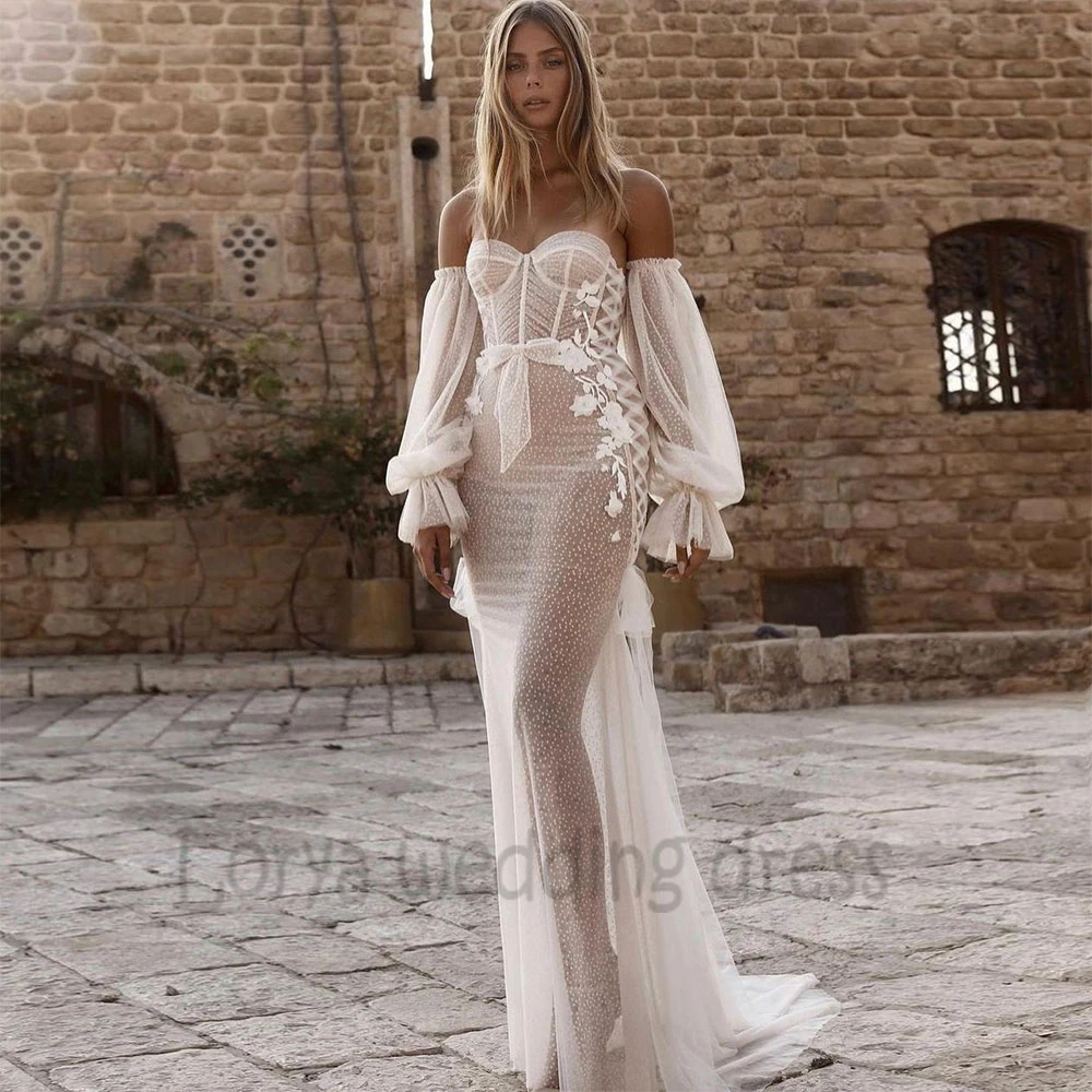 Appliques Mermaid Wedding Dress Vestidos De Novia Sweetheart Removable Lantern Sleeves Illusion Tulle Sweep Train Bride Gown
Appliques Mermaid Wedding Dress Vestidos De Novia Sweetheart Removable Lantern Sleeves Illusion Tulle Sweep Train Bride Gown
