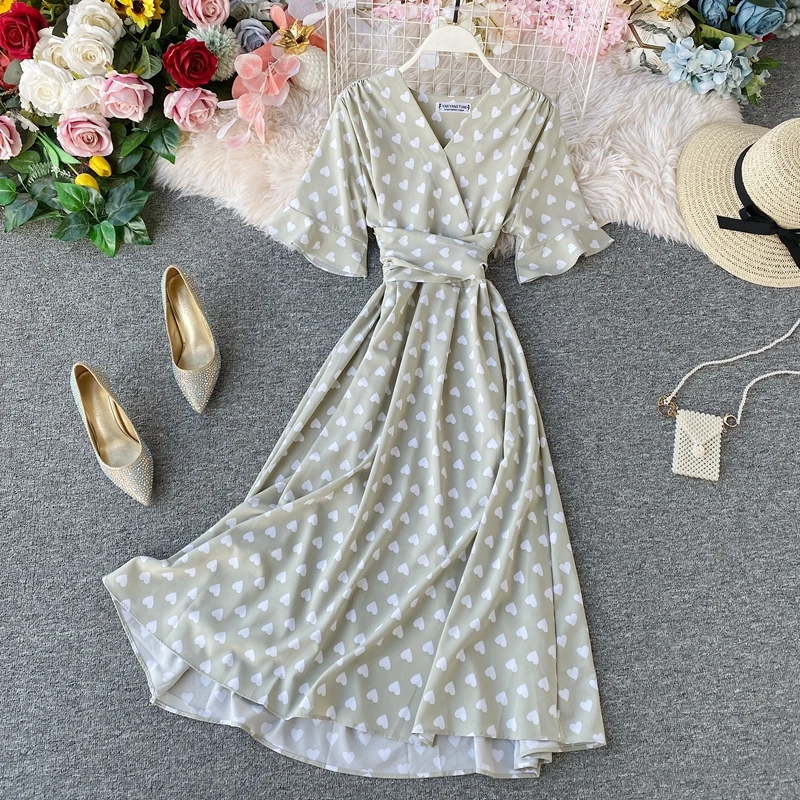 Women Summer 2020 Vintage Printed V-Neck Dress with Belt Short Sleeve Holiday Big Swing Beach Feamle Elegant Midi Dress 
Women Summer 2020 Vintage Printed V-Neck Dress with Belt Short Sleeve Holiday Big Swing Beach Feamle Elegant Midi Dress