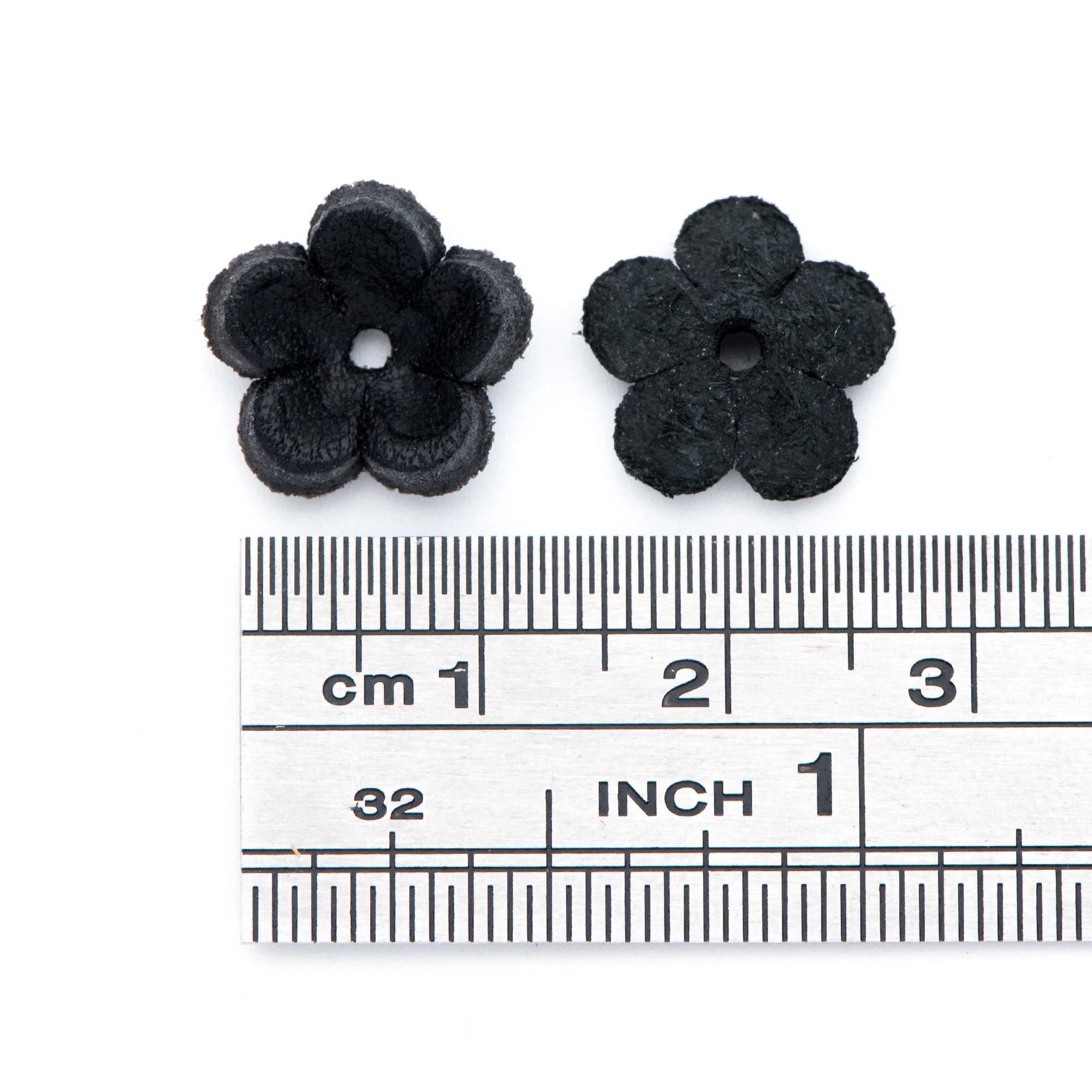10pcs Genuine Leather Flower 12mm, Floral Leather Charm Beads, Black (FB-060-7)
10pcs Genuine Leather Flower 12mm, Floral Leather Charm Beads, Black (FB-060-7)