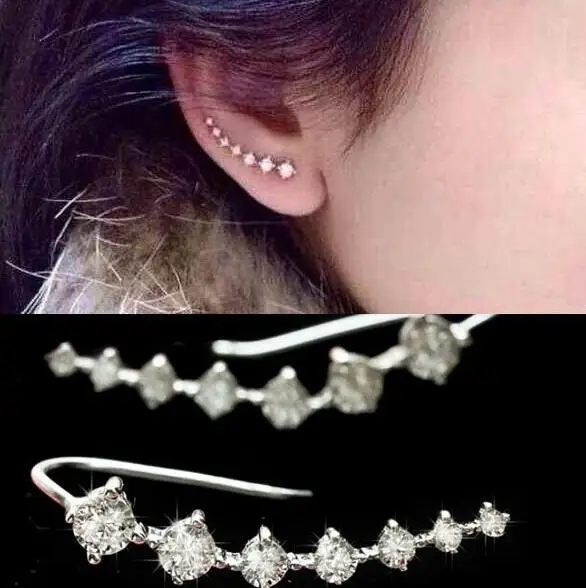 GTQ 1 Pair New Fashion Jewelry Rhinestone Stud Earrings For Women 2019 Hot Clip Piercing Gold Sliver Color Cuff Earrings
GTQ 1 Pair New Fashion Jewelry Rhinestone Stud Earrings For Women 2019 Hot Clip Piercing Gold Sliver Color Cuff Earrings