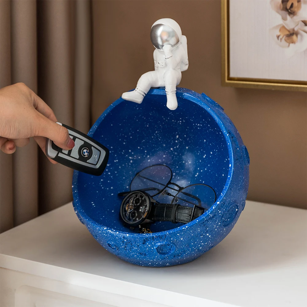 Food Container Home Office Storage Accessories Resin Astronaut Figurine Desk Organizer for Small Things Candies Keys Storage Box
Food Container Home Office Storage Accessories Resin Astronaut Figurine Desk Organizer for Small Things Candies Keys Storage Box