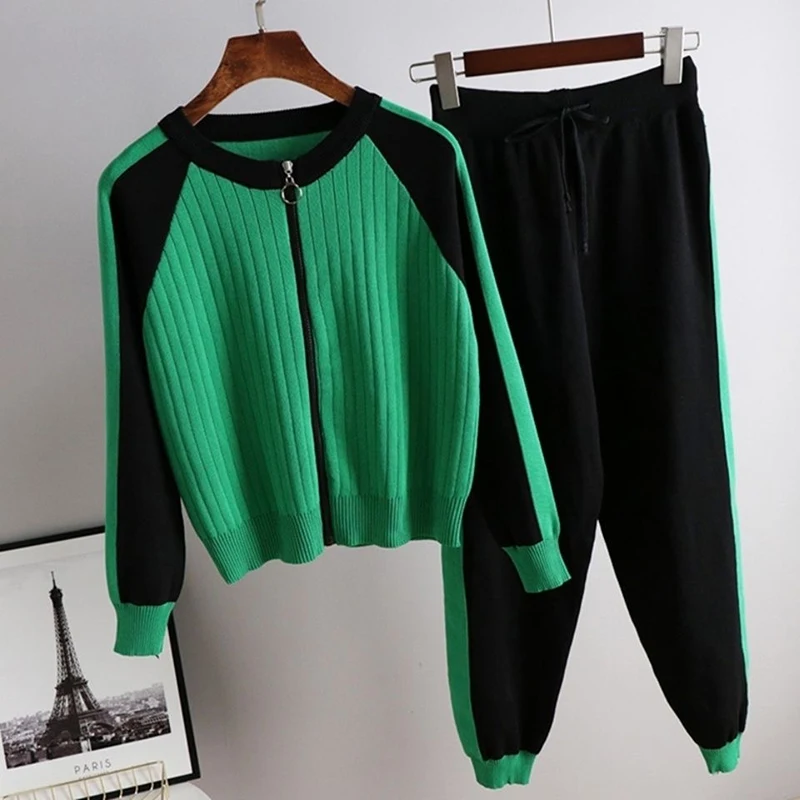 Striped Patchwork Slim 2 Piece Sets Casual Zipper Cardigan Knitted Short Tops And Stretch Knit Sweatpants Tracksuit Women
Striped Patchwork Slim 2 Piece Sets Casual Zipper Cardigan Knitted Short Tops And Stretch Knit Sweatpants Tracksuit Women