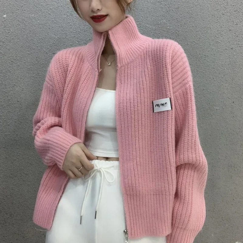 Autumn Winter Long Sleeve Women Knitted Cardiagn Fashion Zipper Warm Thicken Knit Coats Female Stand Collar Casual Loose Outwear
Autumn Winter Long Sleeve Women Knitted Cardiagn Fashion Zipper Warm Thicken Knit Coats Female Stand Collar Casual Loose Outwear