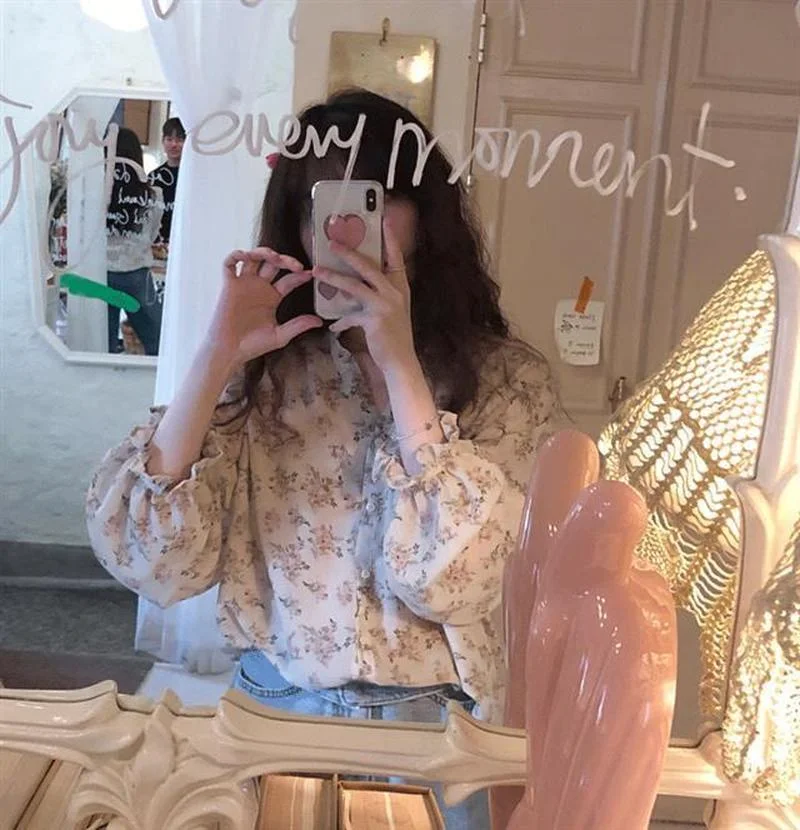 Shirts Women Vintage Retro Chic All-match Simple Soft Print V-neck Ins Ulzzang Chiffon Sweet Top Summer Vacation Streetwear New
Shirts Women Vintage Retro Chic All-match Simple Soft Print V-neck Ins Ulzzang Chiffon Sweet Top Summer Vacation Streetwear New