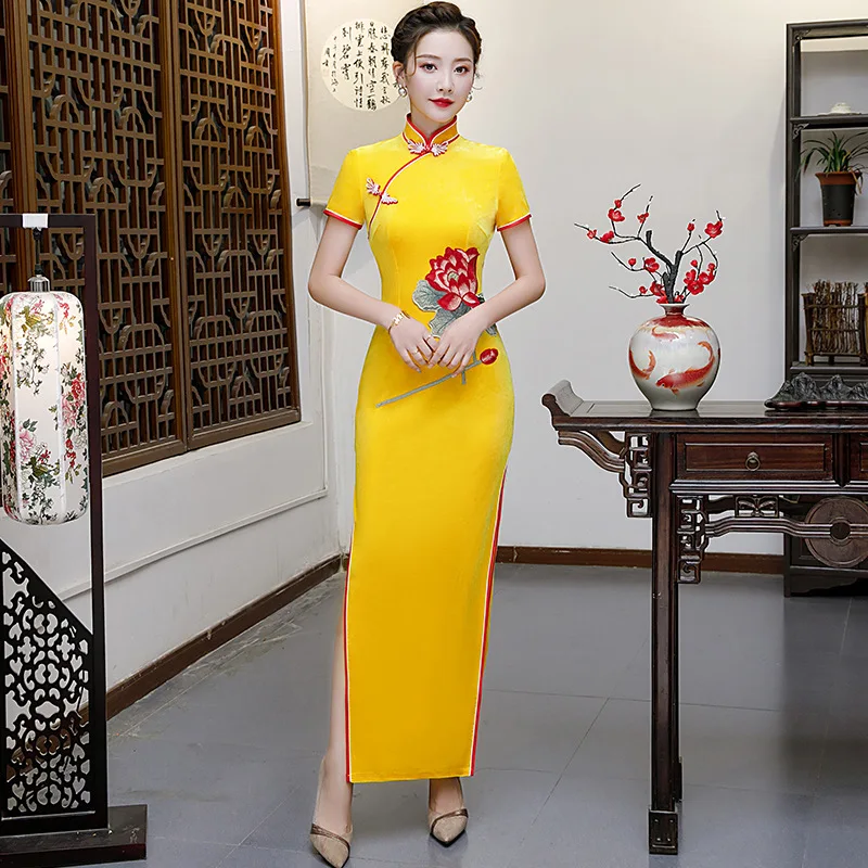 Plus Size 5XL Chinese Traditional Women Velour Print Flower Qipao Vintage Cheongsam Novelty Chinese Traditional Formal Dress
Plus Size 5XL Chinese Traditional Women Velour Print Flower Qipao Vintage Cheongsam Novelty Chinese Traditional Formal Dress