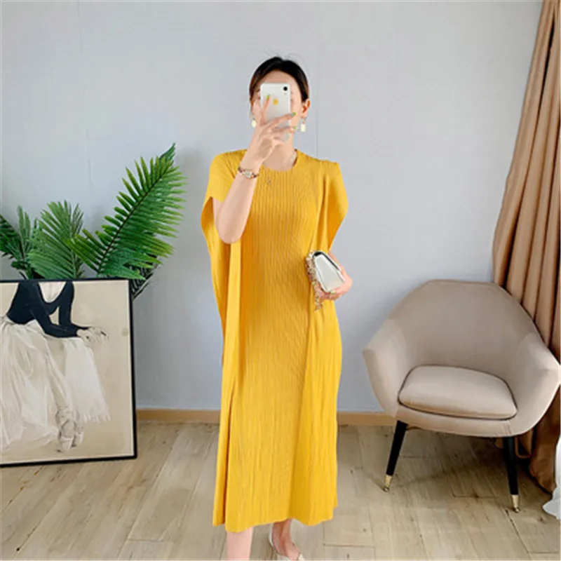 Miyake Pleated Dress 2021 Fall New Mid-length Fashion Comfortable Loose Large Size Lazy Style Sleeveless Round Neck Dress Women
Miyake Pleated Dress 2021 Fall New Mid-length Fashion Comfortable Loose Large Size Lazy Style Sleeveless Round Neck Dress Women