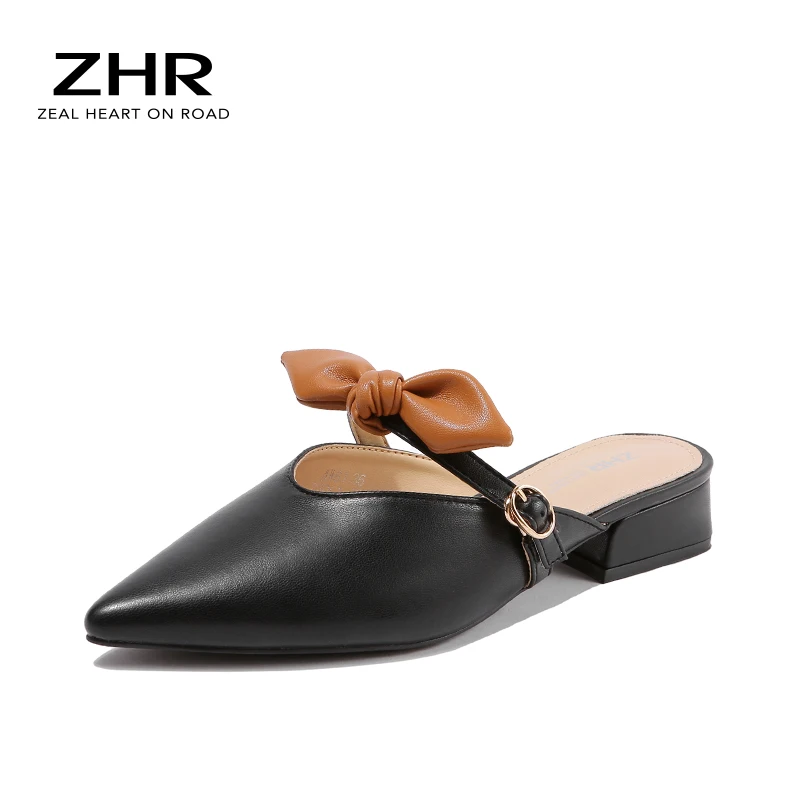 2021 Women Mules Flats Ladies Slippers Point Toe Low Heels Flip Flops Dress Shoes Luxury Brand
2021 Women Mules Flats Ladies Slippers Point Toe Low Heels Flip Flops Dress Shoes Luxury Brand