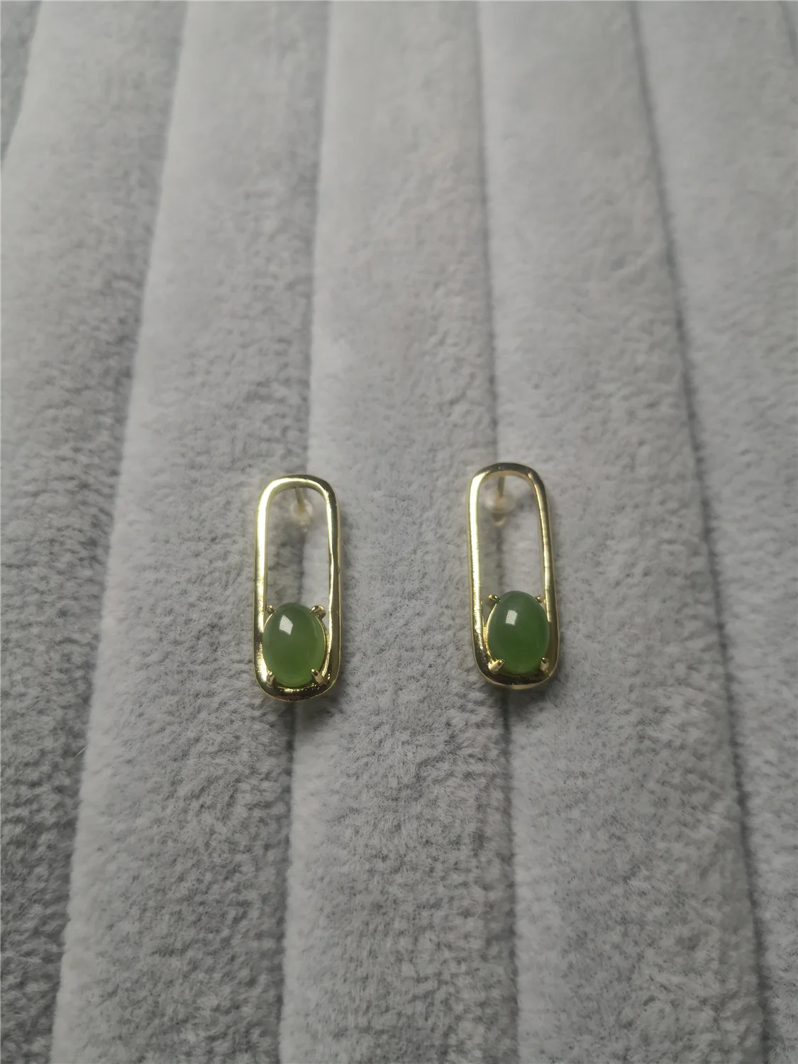 New Women's Natural Green Jade Brass with Real Gold Plated Design Clip Earrings Earrings Earrings New
New Women's Natural Green Jade Brass with Real Gold Plated Design Clip Earrings Earrings Earrings New