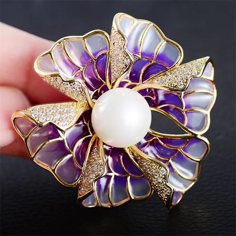 Enamel Flower Brooches for Women 2022 Europe and America Fashion Elegant Cubic Zirconia Pearl Corsage Pin Luxury Brooch Brand
Enamel Flower Brooches for Women 2022 Europe and America Fashion Elegant Cubic Zirconia Pearl Corsage Pin Luxury Brooch Brand
