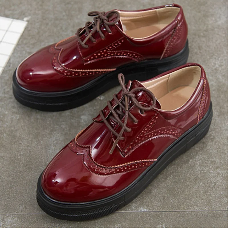 Женские блестящие туфли-лодочки на танкетке в британском стиле с круглым носком, блестящие туфли-лодочки из лакированной кожи на среднем ка...
Женские блестящие туфли-лодочки на танкетке в британском стиле с круглым носком, блестящие туфли-лодочки из лакированной кожи на среднем ка...