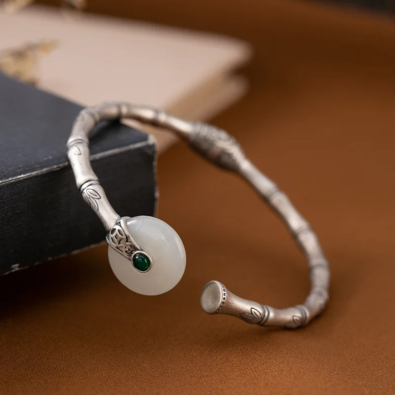 S925 Pure Silver Retro Jade Cuff Bangles for Women Bamboo Festival Peace Buckle Temperament Simple Opening Bracelet.
S925 Pure Silver Retro Jade Cuff Bangles for Women Bamboo Festival Peace Buckle Temperament Simple Opening Bracelet.