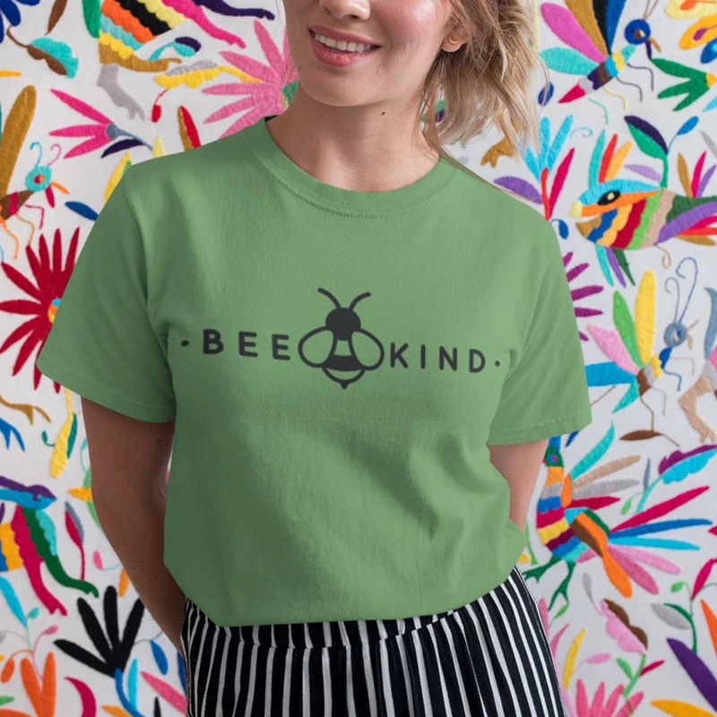 Футболка Хлопковая женская с принтом Bee Kind Save The Bee, размера плюс г., Tumblr
Футболка Хлопковая женская с принтом Bee Kind Save The Bee, размера плюс г., Tumblr