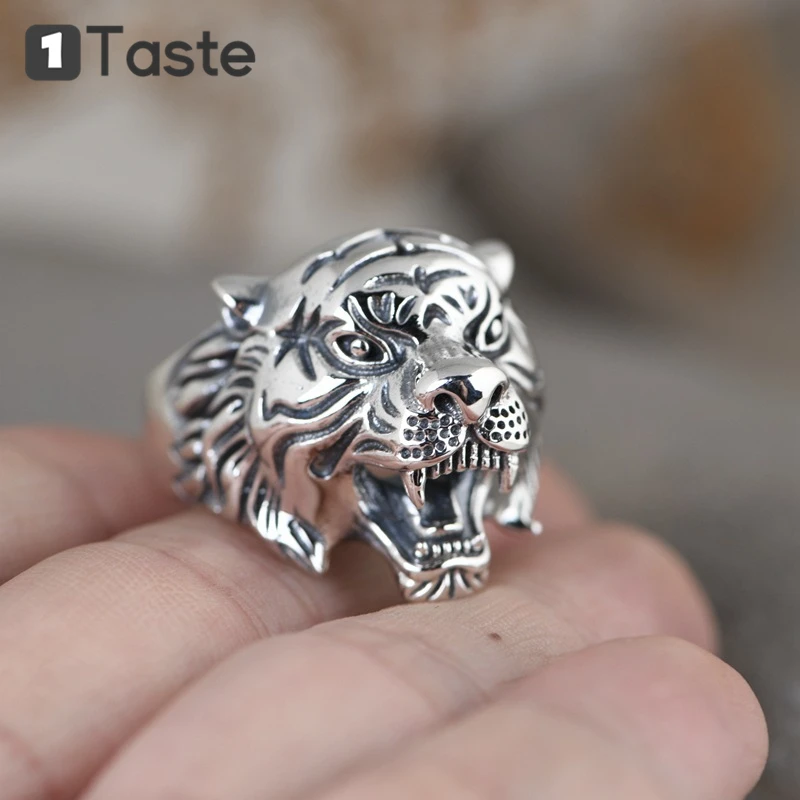 ONE TASTE 925 Sterling Thai Silver Tiger Head Men's Ring Fine Jewelry Hiphop Punk Rock Trendy Hyperbole Open Rings Party Gift
ONE TASTE 925 Sterling Thai Silver Tiger Head Men's Ring Fine Jewelry Hiphop Punk Rock Trendy Hyperbole Open Rings Party Gift