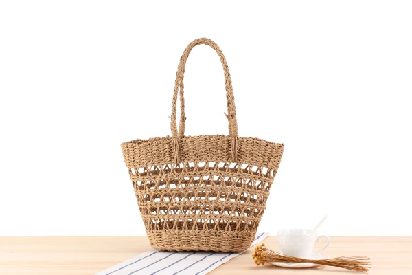 New Hollow Straw Bag Holiday One-shoulder Vegetable Basket Trendy Personalized Straw Bag Handbags for Women 2020
New Hollow Straw Bag Holiday One-shoulder Vegetable Basket Trendy Personalized Straw Bag Handbags for Women 2020