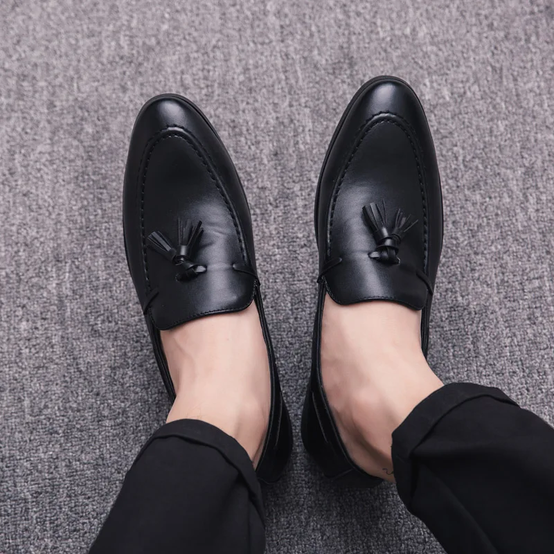 2021 Men Casual Shoes Breathable Leather Loafers Business Office Shoes For Men Driving Moccasins Comfortable Slip On Tassel Shoe
2021 Men Casual Shoes Breathable Leather Loafers Business Office Shoes For Men Driving Moccasins Comfortable Slip On Tassel Shoe