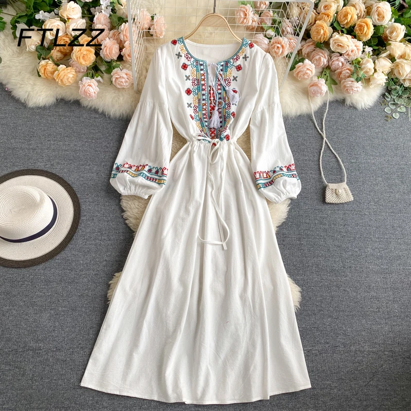 Women Vintage Dress Vestidos Summer Fashion Round Neck Puff Sleeve Geometric Embroidery Midi Dresses Ladies Elegant Long Robe
Women Vintage Dress Vestidos Summer Fashion Round Neck Puff Sleeve Geometric Embroidery Midi Dresses Ladies Elegant Long Robe