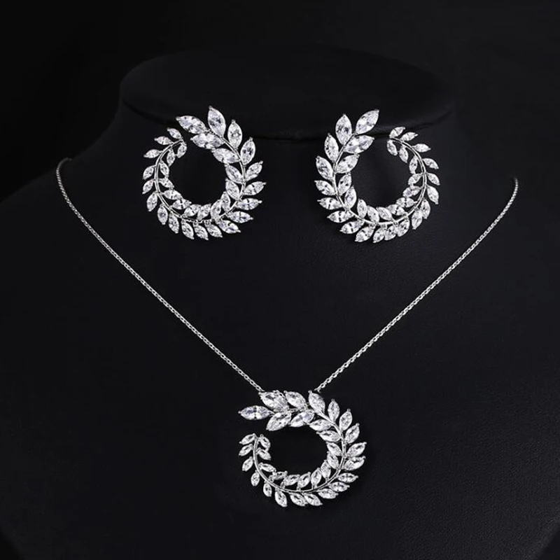 Two Size New Design Luxury AAA Zircon Olive Branch Earrings and Pendant Jewelry Sets For Fashion Women Wedding Set US260
Two Size New Design Luxury AAA Zircon Olive Branch Earrings and Pendant Jewelry Sets For Fashion Women Wedding Set US260