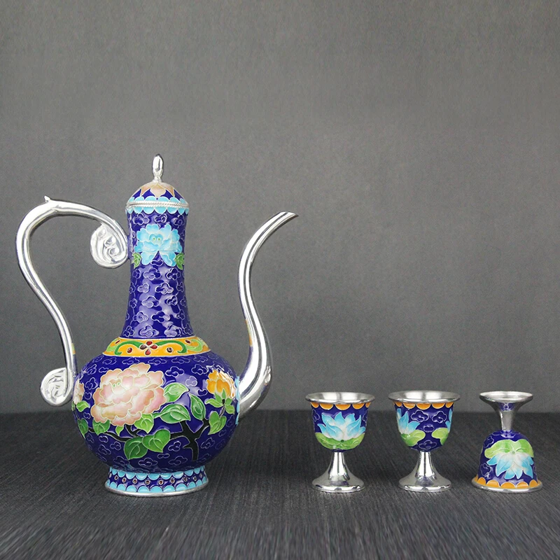 A set of cloisonne 999 sterling silver handmade enamel wine set
A set of cloisonne 999 sterling silver handmade enamel wine set