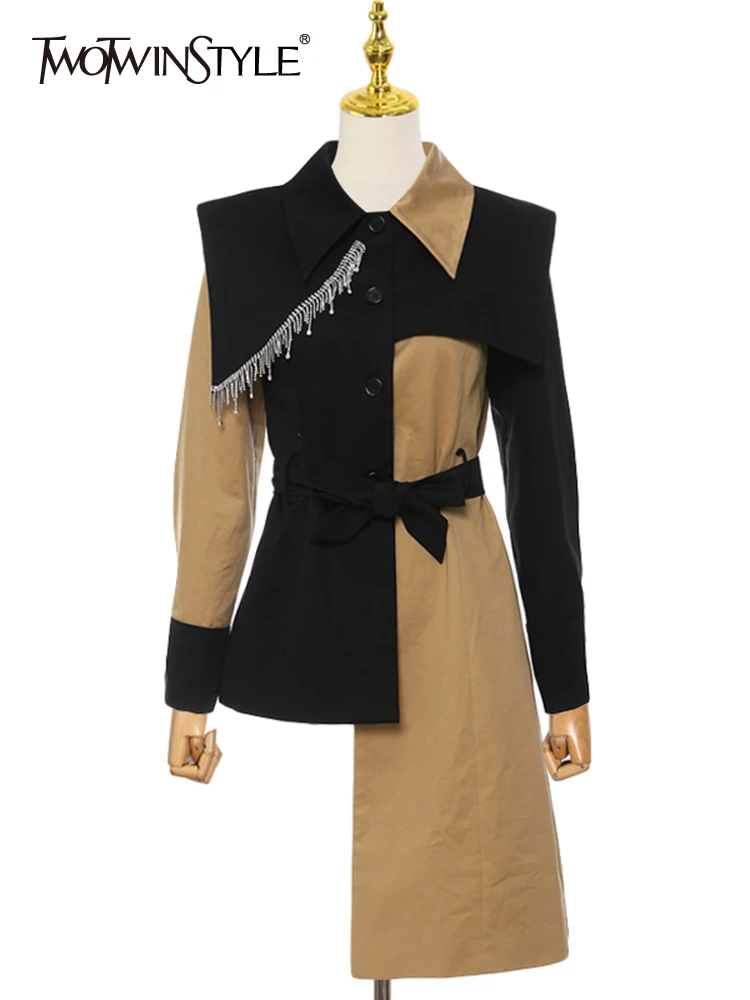 TWOTWINSTYLE Patchwork Asymmetrical Hem Coat For Women Lapel Long Sleeve Colorblock Coats Female Korean Fashion Clothing Autumn
TWOTWINSTYLE Patchwork Asymmetrical Hem Coat For Women Lapel Long Sleeve Colorblock Coats Female Korean Fashion Clothing Autumn