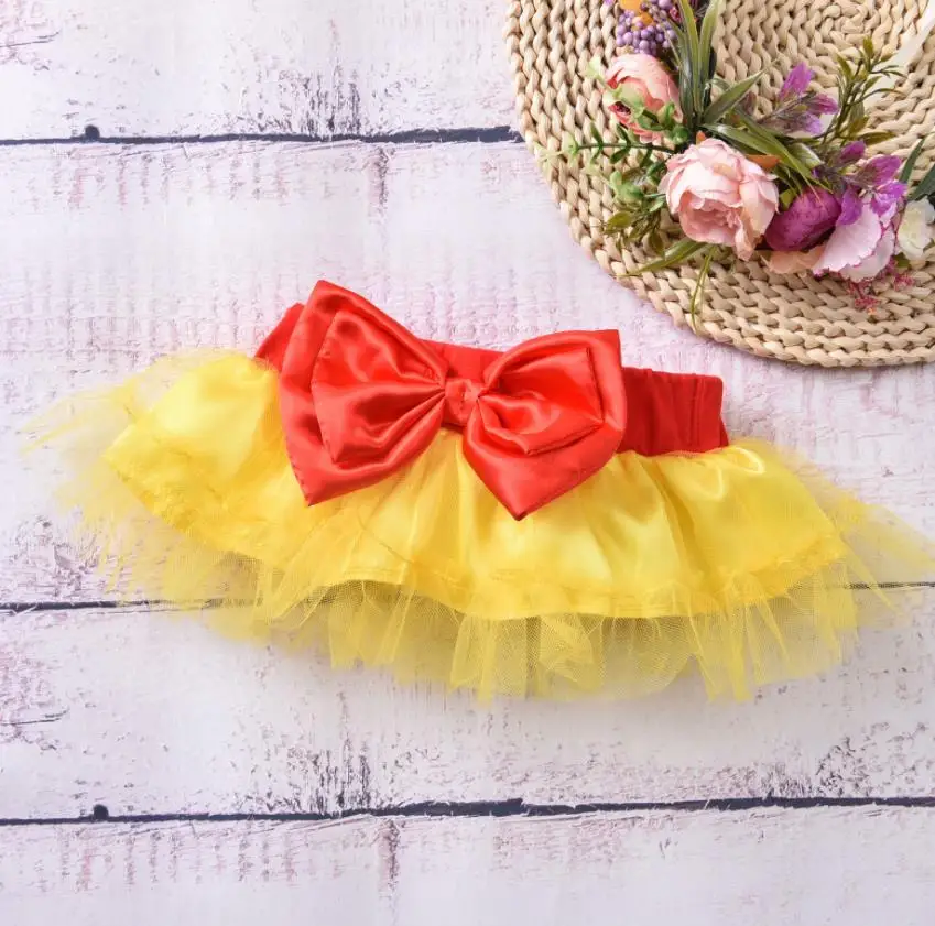 3-Pcs Baby Girls Clothes Fresh Contrast Color Short Sleeve Romper and Bow Short Pants with Headband Summer Rompers Bodysuits
3-Pcs Baby Girls Clothes Fresh Contrast Color Short Sleeve Romper and Bow Short Pants with Headband Summer Rompers Bodysuits