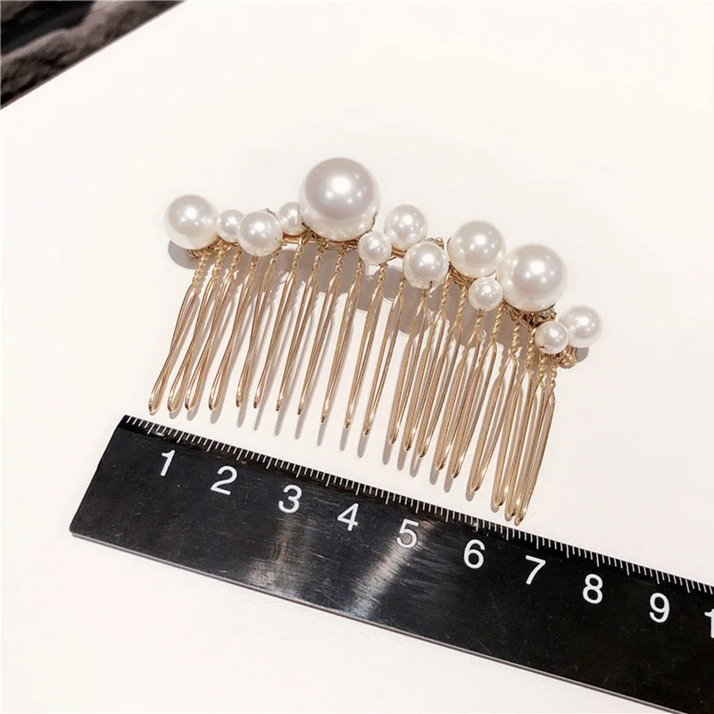 Korea Chic Imitiation Pearl Crystal Hairpins Women Hair Accessories Geometric Round Flower Hair Clips Metal Hair Combs 
Korea Chic Imitiation Pearl Crystal Hairpins Women Hair Accessories Geometric Round Flower Hair Clips Metal Hair Combs