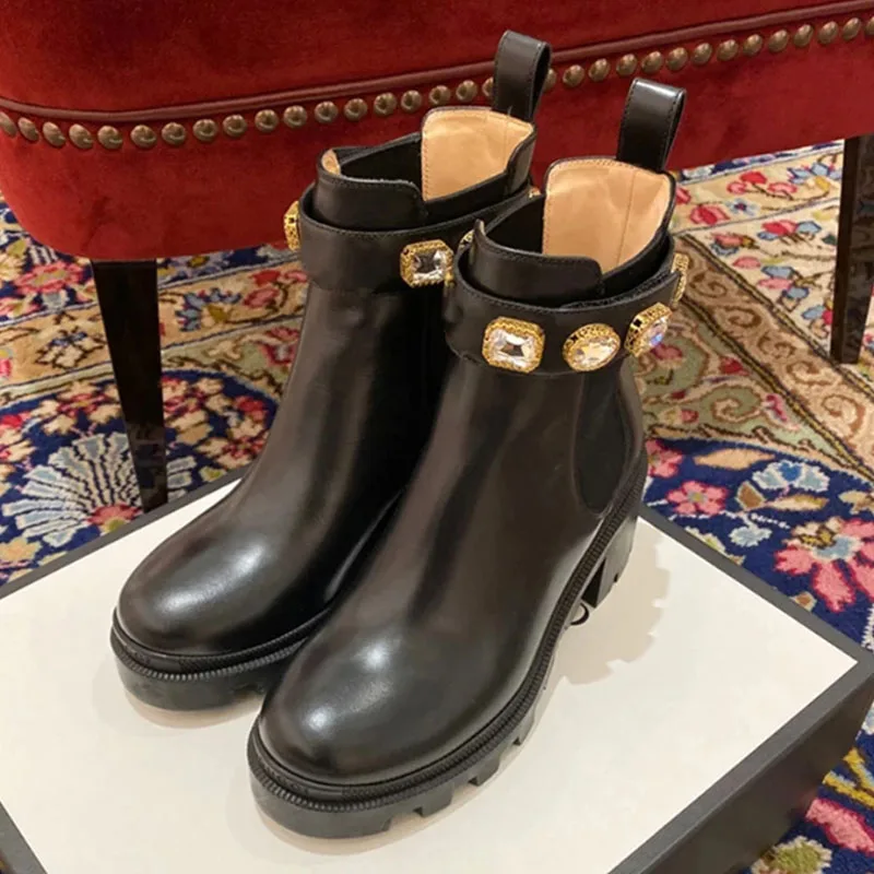 Women Chelsea Boots Crystal Beading Strap Chain Embellished Leather Boots Winter Chunky heel Motorcycle Boots Ankle Boots Woman
Women Chelsea Boots Crystal Beading Strap Chain Embellished Leather Boots Winter Chunky heel Motorcycle Boots Ankle Boots Woman