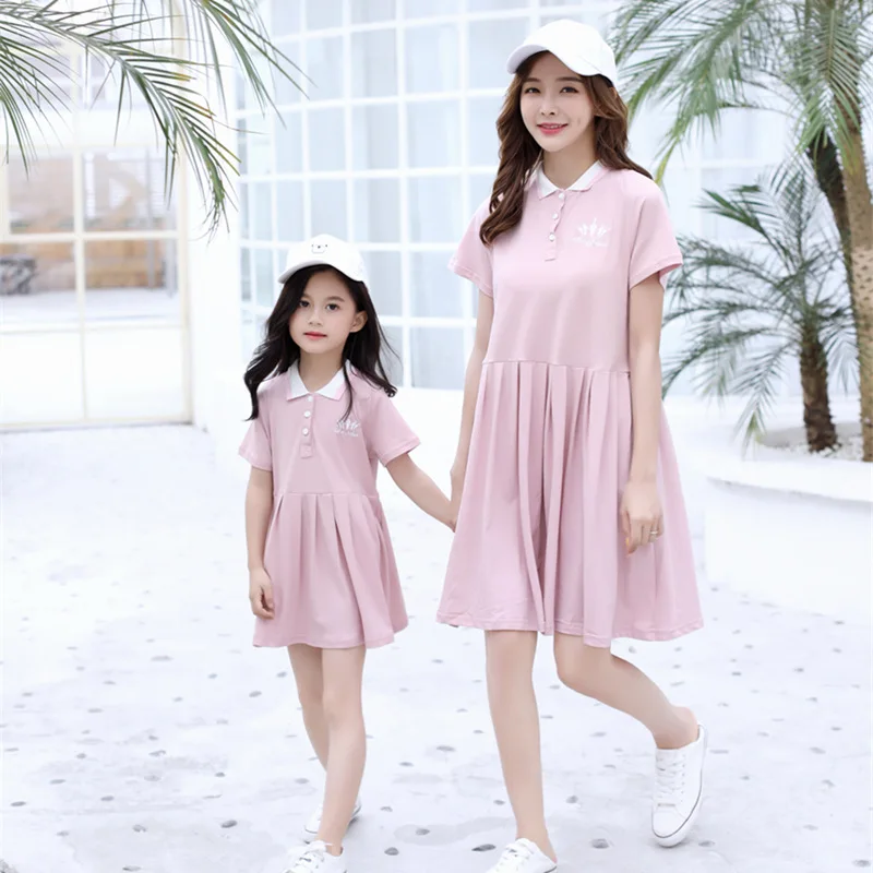 Parent-child summer dress 2021 new Korean version of retro contrast short-sleeved polo collar dress loose mother and daughter
Parent-child summer dress 2021 new Korean version of retro contrast short-sleeved polo collar dress loose mother and daughter