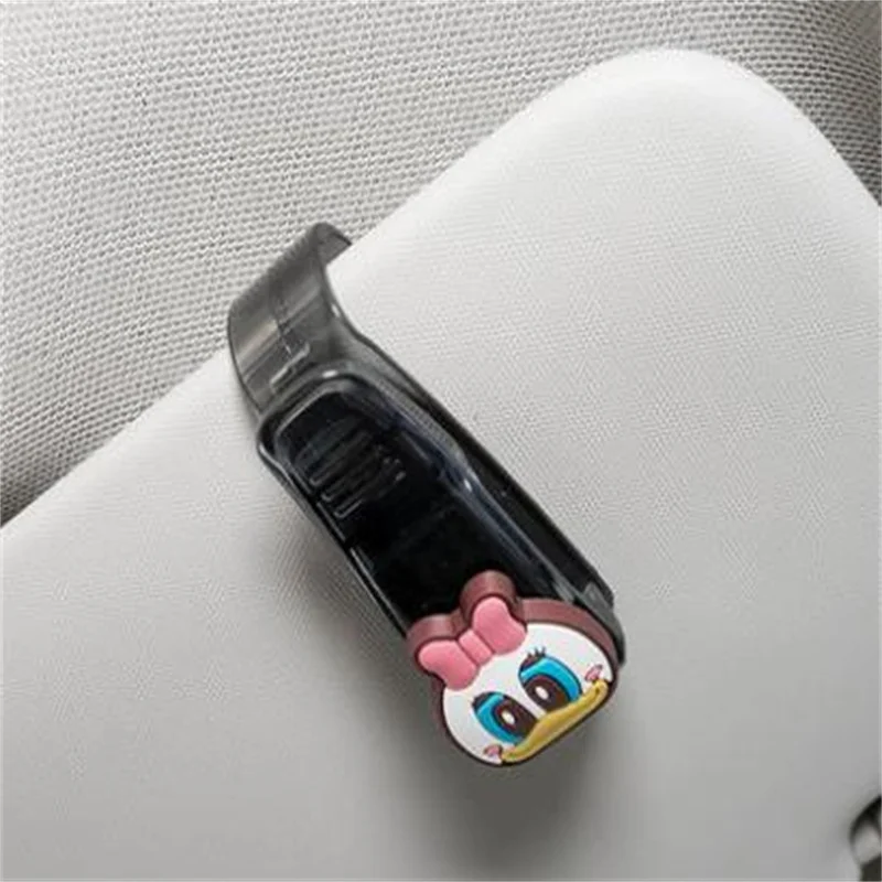 2021 June new Multifunctional car glasses clip Car sunglasses holder 
2021 June new Multifunctional car glasses clip Car sunglasses holder