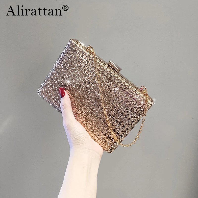 Small Metal Hollow Design Banquet Clutch Bags For Women 2021 Fashion Brand Ladies Simple Handbag All-match Party Evening Bag
Small Metal Hollow Design Banquet Clutch Bags For Women 2021 Fashion Brand Ladies Simple Handbag All-match Party Evening Bag