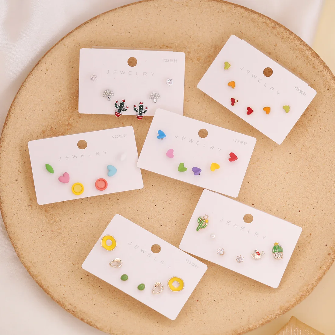 Wholesale High Quality Cactus Heart shape Earrings Jewelry Sets Korean Fashion Cute Earrings For Women
Wholesale High Quality Cactus Heart shape Earrings Jewelry Sets Korean Fashion Cute Earrings For Women