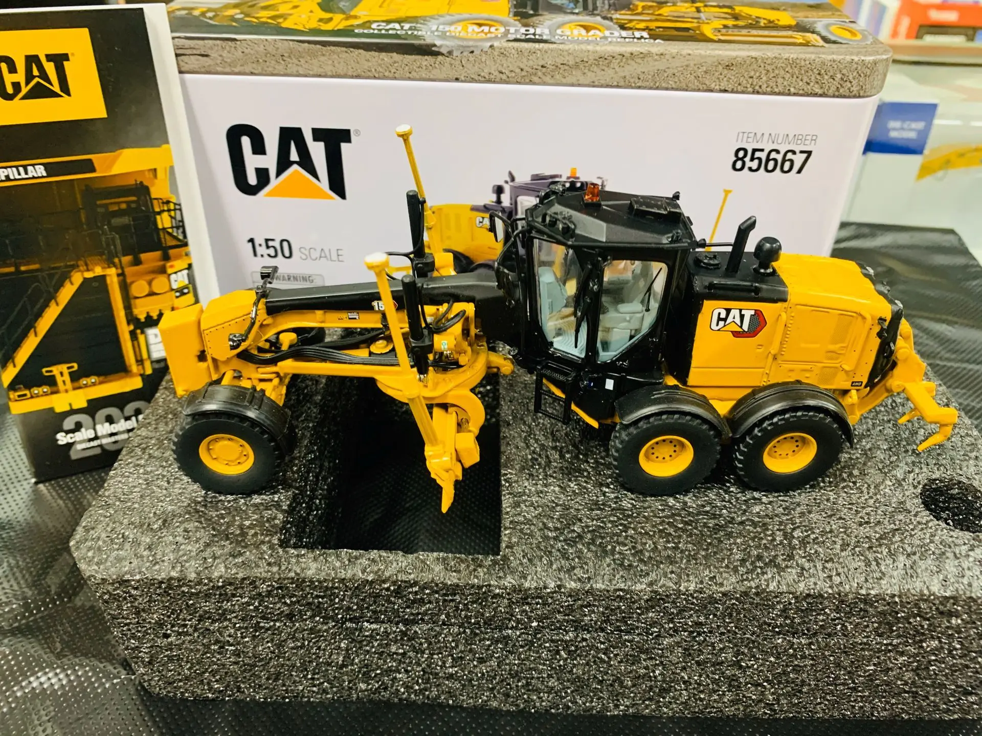 Caterpillar Cat 150 автогрейдер 1:50 весы по бренд DieCast Masters DM85667 Новый в коробке|diecast model