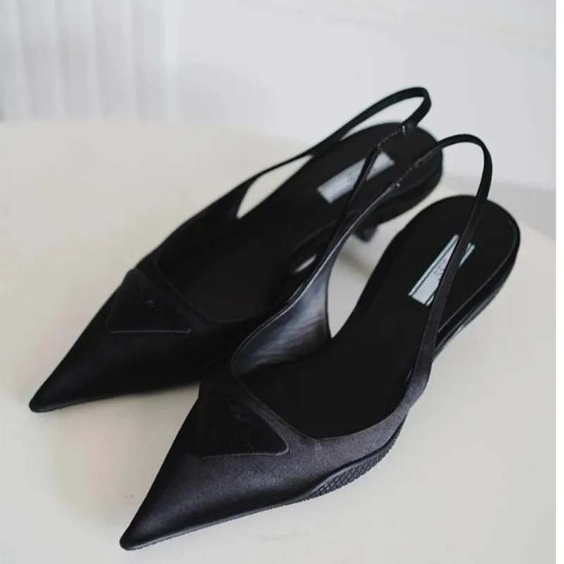 2021 Spring Summer New Pointed French High Heels Women Black Fashion Sexy Stiletto Sandals Ladies Dress Shoes btalon femme 
2021 Spring Summer New Pointed French High Heels Women Black Fashion Sexy Stiletto Sandals Ladies Dress Shoes btalon femme