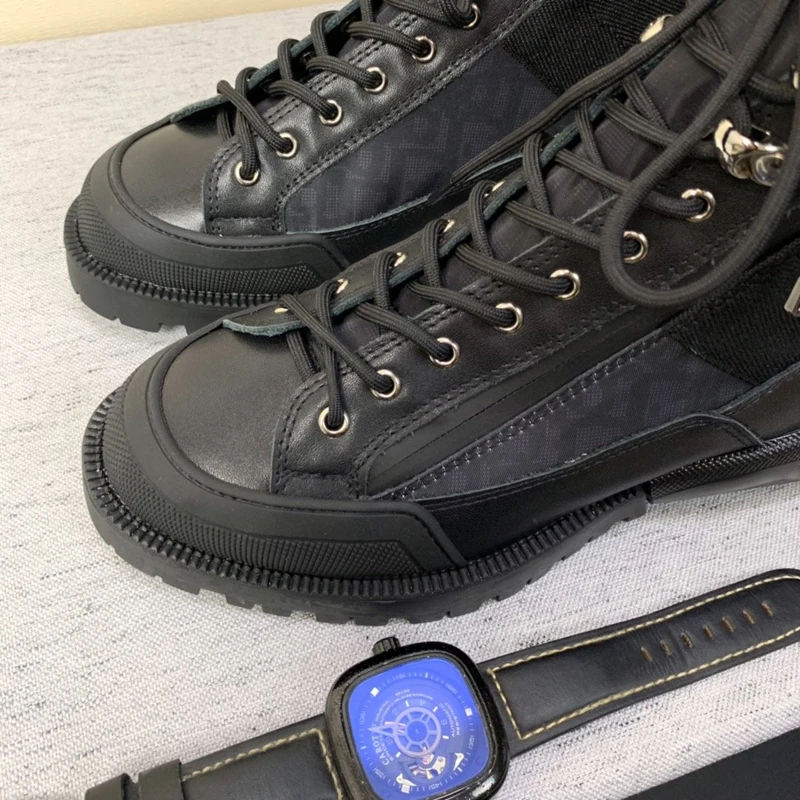 Spring and autumn season, summer, thick-soled fashion brand, casual fashion leather, men and women's top running shoes, sneakers
Spring and autumn season, summer, thick-soled fashion brand, casual fashion leather, men and women's top running shoes, sneakers