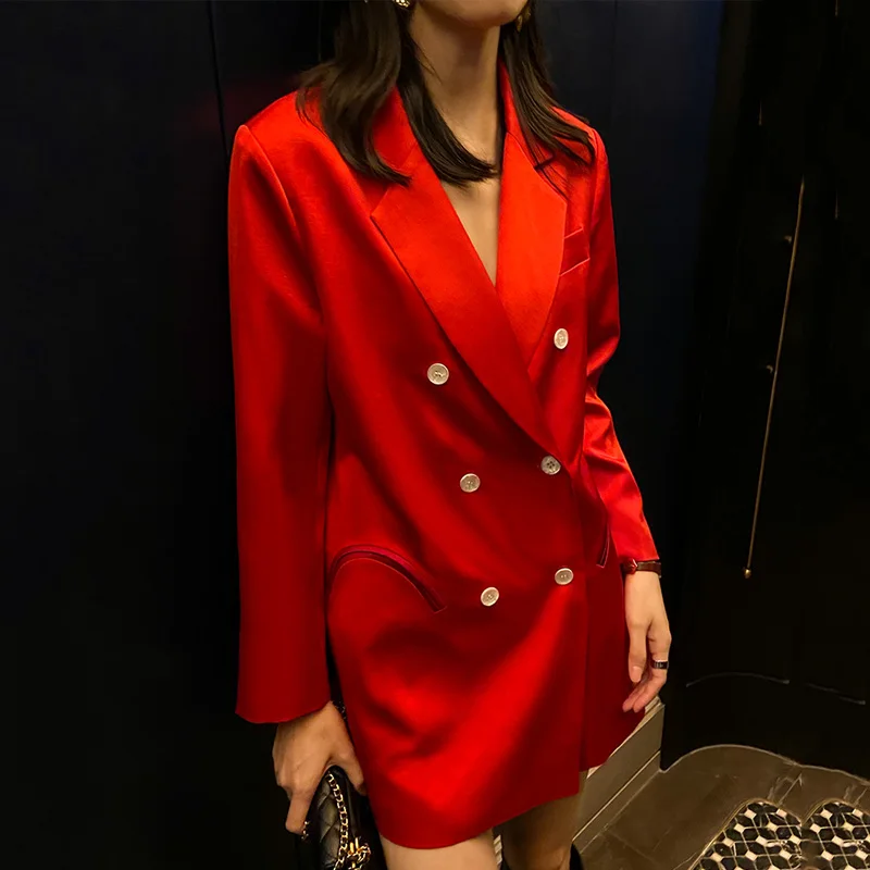 Red Notched Collar Satin Blazer Jacket Woman Fashion Double Breasted High Waist Blazer Outwear Autumn Winter Temperament Coats
Red Notched Collar Satin Blazer Jacket Woman Fashion Double Breasted High Waist Blazer Outwear Autumn Winter Temperament Coats