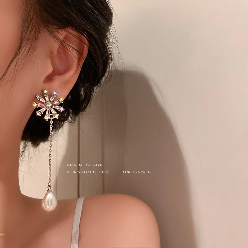 925 silver needle pearl snowflake diamond earrings super flash earrings long pendant earrings for women
925 silver needle pearl snowflake diamond earrings super flash earrings long pendant earrings for women