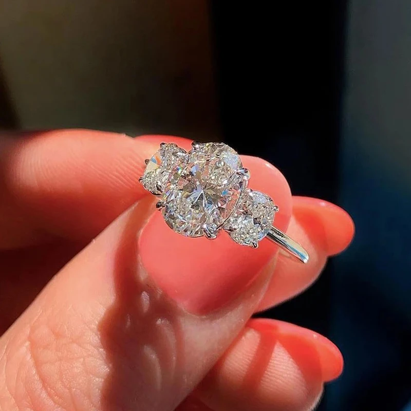 COSYA 100% 925 Sterling Silver Oval Three High Carbon Diamond Shining Rings Engagement For Women Party Fine Jwelry Birthday Gift
COSYA 100% 925 Sterling Silver Oval Three High Carbon Diamond Shining Rings Engagement For Women Party Fine Jwelry Birthday Gift