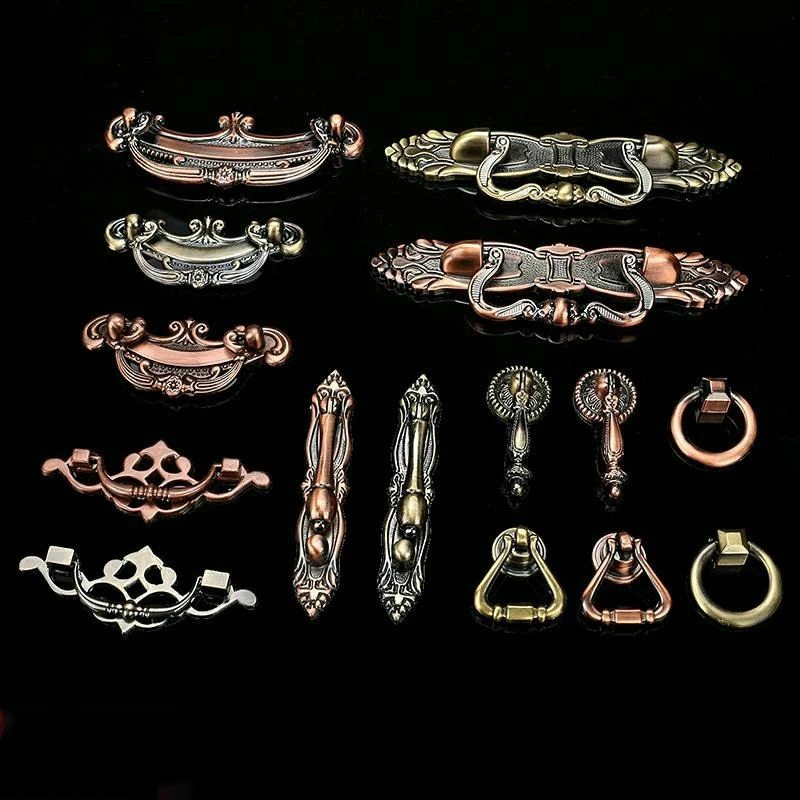 Европейская ручка для кухонного шкафа из цинкового сплава с одним отверстием, резная мебель в стиле ретро, ящик, шкаф, дверная ручка, аксессу...
Европейская ручка для кухонного шкафа из цинкового сплава с одним отверстием, резная мебель в стиле ретро, ящик, шкаф, дверная ручка, аксессу...