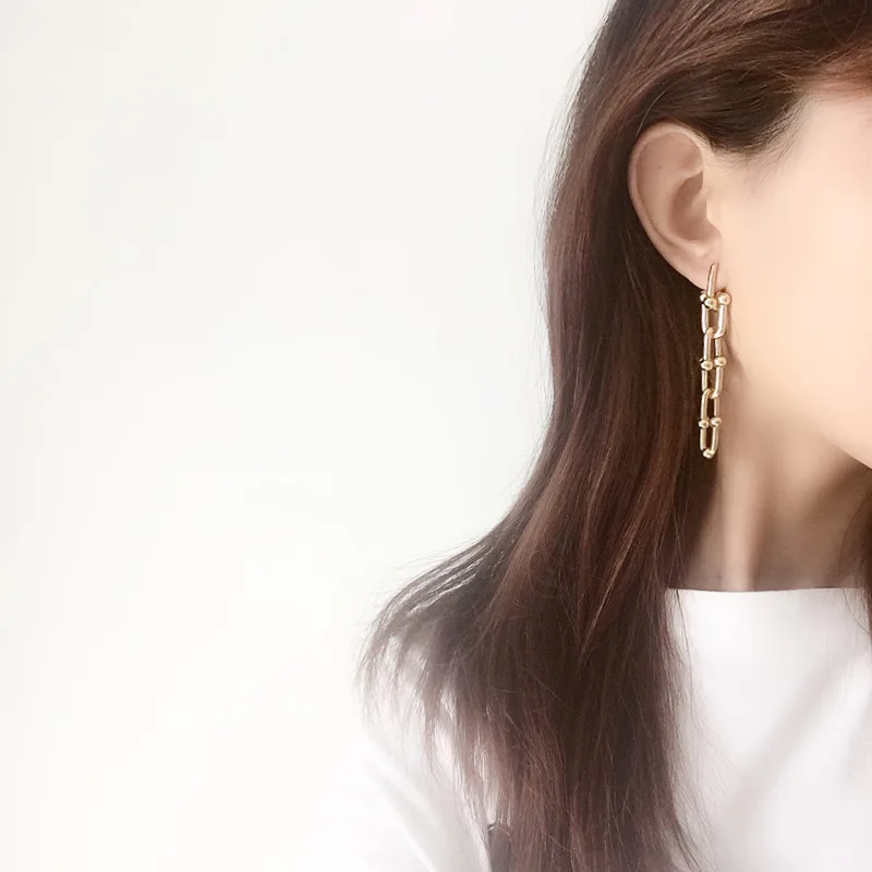 2021 Fashiion Trend Luxury Jewelry Metal Geometry U-shaped Earrings New Punk Earring Accessories For Women Daily Dating Party
2021 Fashiion Trend Luxury Jewelry Metal Geometry U-shaped Earrings New Punk Earring Accessories For Women Daily Dating Party