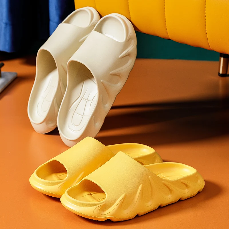 Korean Style Trendy Slippers Women Summer Luxury 2021 Flame Edge Designer Shoes Female Soft Bathroom Slides Man Beach Sandals
Korean Style Trendy Slippers Women Summer Luxury 2021 Flame Edge Designer Shoes Female Soft Bathroom Slides Man Beach Sandals